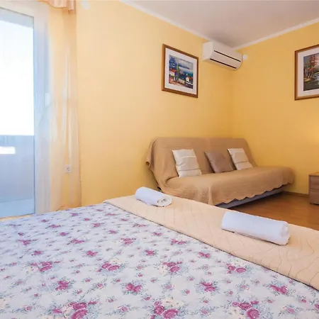 2 Bedroom Awesome In Zatoglav * Podglavica