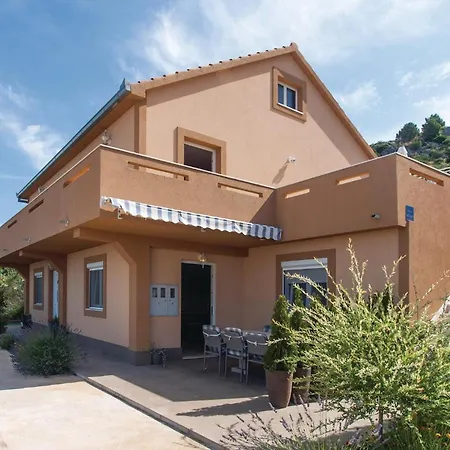 Apartment 2 Bedroom Awesome In Zatoglav Podglavica