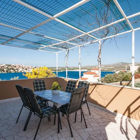 2 Bedroom Awesome In Zatoglav Apartment